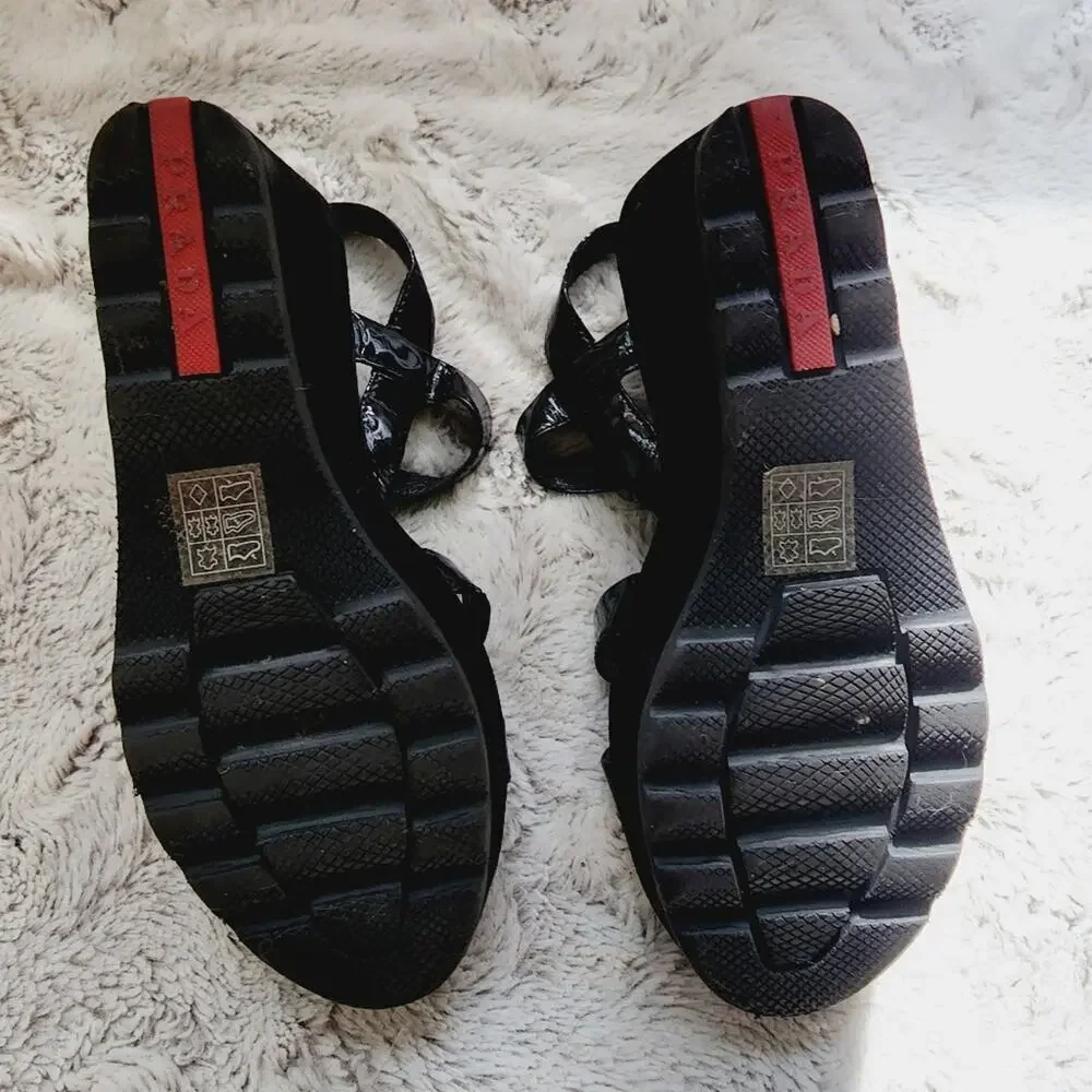 PRADA CHUNKY BLACK PLATFORM HEEL SANDAL SIZE 37 (6.5)